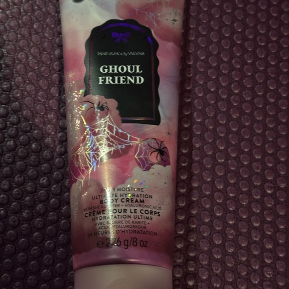 Bath & Body Works Ghoul Friend Body Care Set 🎃👻 - Picture 5 of 6
